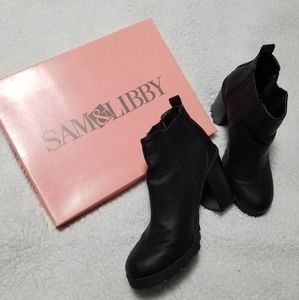 Sam & Libby Deanna Black Ankle Heeled Boot